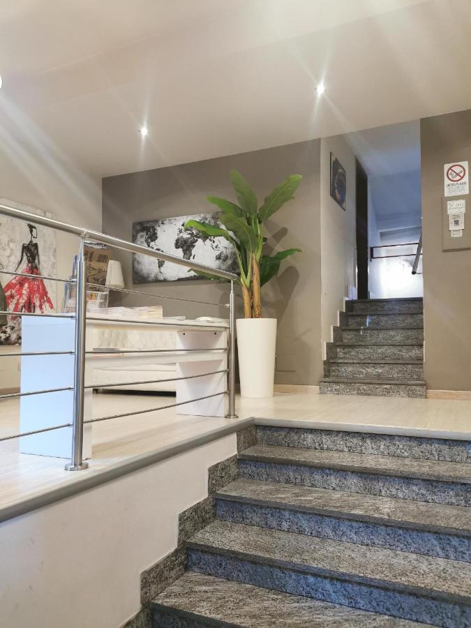 Hotel Ares Milano Exterior photo